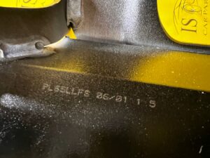 RURA BELKA STELAŻ WZMOCNIENIE DESKI KONSOLI AUDI A8 D5 EU