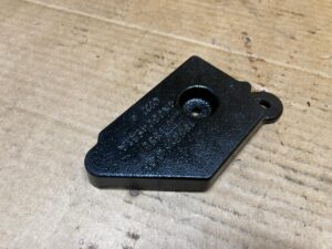 OSŁONA PŁYTA WYGŁUSZENIE PODŁOGA PODWOZIA TYŁ LEWY LEWA AUDI A8 D5