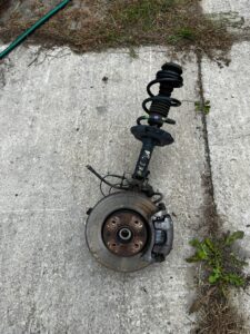 ZWROTNICA AMORTYZATOR MCPHERSON PRZÓD PRAWY DACIA SANDERO III 1.0 SCE