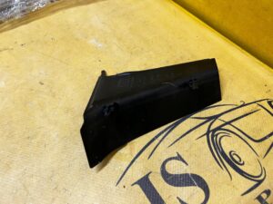 LISTWA OSŁONA BLENDA LAMPY TYŁ LEWY LEWA AUDI A8 D5