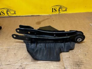 NOWY WAHACZ TYŁ TYLNY LEWY AUDI A8 D5