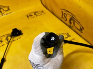 LINKA CIĘGNO ODBLOKOWANIA SKRZYNI BIEGÓW AUDI A8 D5