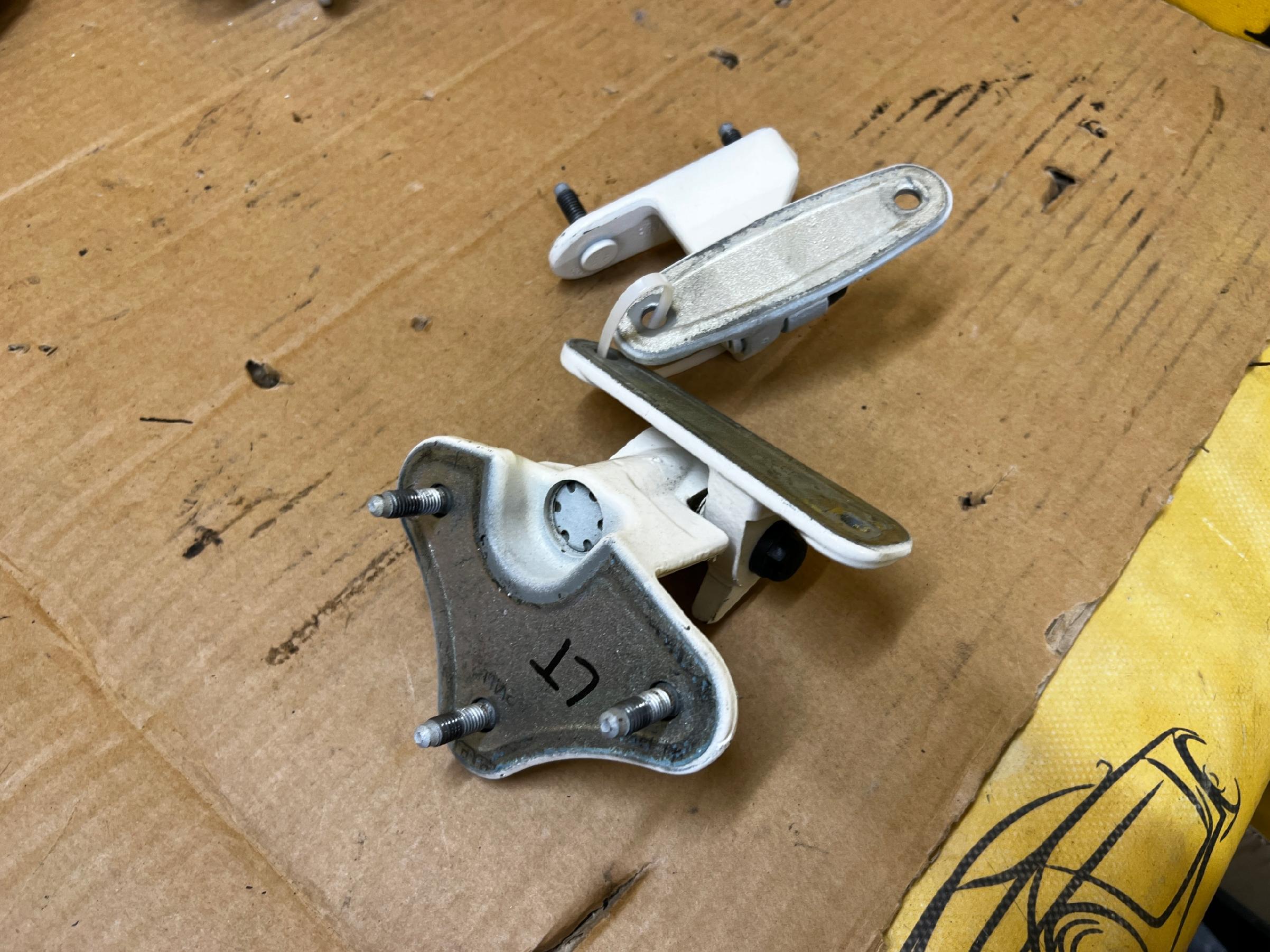 KOMPLET ZAWIASY DRZWI TYŁ LEWY MERCEDES GL X166 149