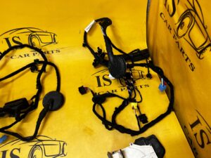 KOMPLET ZAMKI ZAMEK DOCIĄGI DOCIĄGANIE DOMYKANIE DRZWI AUDI A8 D5