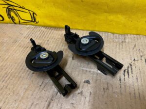 2 X SUWAK REGULACJA WYSOKOŚCI PASA BEZPIECZEŃSTWA PRZÓD AUDI A8 D5