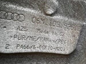 NOWA POKRYWA OSŁONA GÓRNA SILNIKA AUDI A8 D5 3.0 TFSI