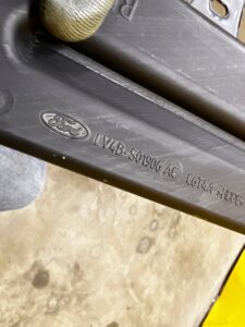 KANAŁ PRZEWÓD WLOT DOLOT POWIETRZA PODŁOGI FORD KUGA MK3