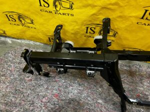 RURA BELKA STELAŻ WZMOCNIENIE DESKI KONSOLI AUDI A8 D5 EU