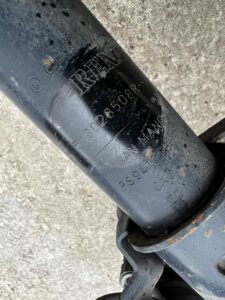 ZWROTNICA AMORTYZATOR MCPHERSON PRZÓD PRAWY DACIA SANDERO III 1.0 SCE