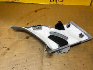 POSZYCIE OSŁONA OBUDOWA SŁUPKA D TYŁ LEWY MERCEDES GL X166 GRAY