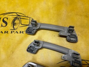 KOMPLET RĄCZKI RĄCZKA UCHWYTY PODSUFITKI RENAULT CLIO IV