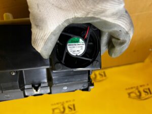 SCHOWEK UCHWYT NA KUBKI CUPHOLDER DREWNO MERCEDES GL X166