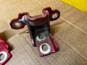 KOMPLET ZAWIASY DRZWI PRZÓD TYŁ PRAWY RENAULT CLIO IV TENNP