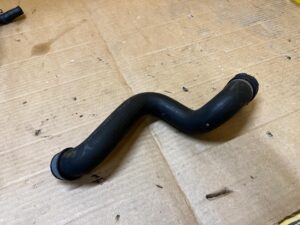 PRZEWÓD RURA RURKA WĄŻ WODY MERCEDES GL X166 3.0 CDI