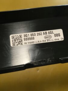 LISTWA OZDOBNA DEKOR DESKI KONSOLI PRAWA PRAWY VW ARTEON PASSAT B8