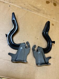 KOMPLET ZAWIASY MASKI POKRYWY SILNIKA PRAWY LEWY RENAULT KOLEOS II