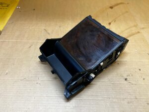 SCHOWEK UCHWYT NA KUBKI CUPHOLDER DREWNO MERCEDES GL X166