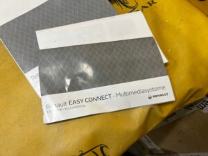 ETUI KSIĄŻKA INSTRUKCJA OBSŁUGI SERWISOWA NIEMCY RENAULT CLIO IV