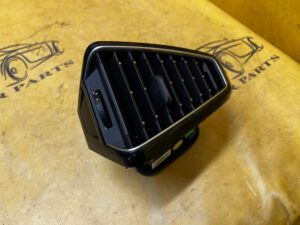 KRATKA KRATKI NAWIEWU LEWA DESKI KONSOLI CITROEN DS7 CROSSBACK X74 EU