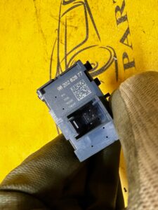 KOMPLET PANEL PRZEŁĄCZNIK SZYBY FOTELA TYŁ LEWY CITROEN DS7 CROSSBACK X74