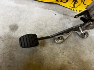 KOMPLET PEDAŁ POTENCJOMETR GAZU HAMULCA SPRZĘGŁA RENAULT CLIO IV EU