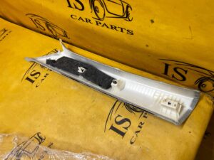 POSZYCIE OSŁONA OBUDOWA SŁUPKA PRZÓD A PRAWY PRAWA AUDI A8 D5 2TG