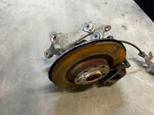 ZWROTNICA TARCZA TYŁ LEWY CITROEN DS7 CROSSBACK X74 2WD FWD 2.0 BLUE HDI