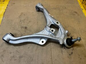 NOWY WAHACZ DOLNY PRZÓD LEWY FORD BRONCO 21-