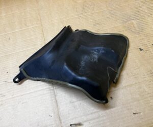 OSŁONA WYGŁUSZENIE WYKŁADZINA ŚCIANY GRODZIOWEJ MERCEDES GL X166 LHD