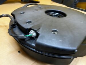 GŁOŚNIK BASOWY SUBWOFER BOSE RENAULT KOLEOS II