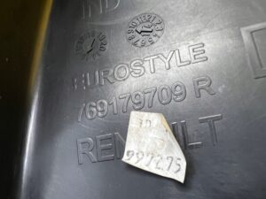 PLASTIK OSŁONA LISTWA KANAPY SŁUPKA C TYŁ PRAWY RENAULT CLIO IV HB