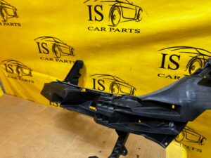 OKULAR WSPORNIK ZDERZAKA REFLEKTORA PASA PRZÓD LEWY MERCEDES GL X166