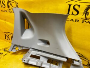 POSZYCIE OSŁONA OBUDOWA SŁUPKA C TYŁ PRAWY PRAWA RENAULT CLIO IV