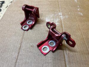 KOMPLET ZAWIASY DRZWI PRZÓD TYŁ LEWY RENAULT CLIO IV TENNP