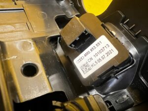 OSŁONA OBUDOWA KOLUMNY KIEROWNICZEJ AUDI A8 D5