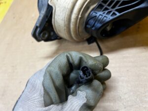 WSPORNIK PODUSZKA MOCOWANIE SILNIKA PRAWA PRAWY MERCEDES GL X166 3.0 CDI