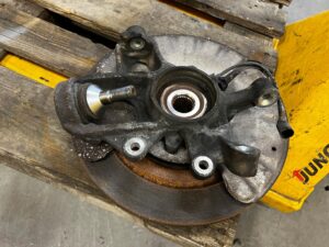 ZWROTNICA TARCZA PIASTA TYŁ LEWY MERCEDES GL X166 3.0 CDI 4MATIC