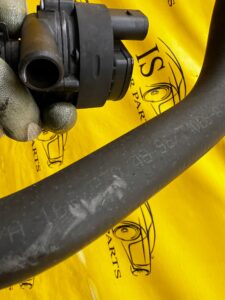 DODATKOWA POMPA PRZEWÓD RURA RURKA WĄŻ WODY MERCEDES GL X166 3.0 CDI