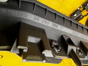 OBUDOWA RAMKA OSŁONA LICZNIKA ZEGARÓW CITROEN DS7 CROSSBACK X74