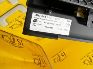 SCHOWEK PÓŁKA TUNELU PODŁOKIETNIKA AUDI A8 D5