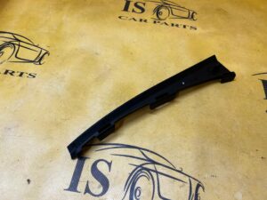 POSZYCIE OBUDOWA OSŁONA SŁUPKA PRZÓD A LEWY LEWA AUDI A8 D5