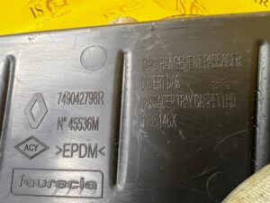 GUMA ZAŚLEPKA OSŁONA DESKI KONSOLI RENAULT CLIO IV