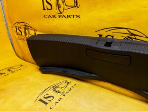 NOWA LISTWA OSŁONA PROGU BAGAŻNIKA PASA TYŁ TYLNEGO AUDI A8 D5