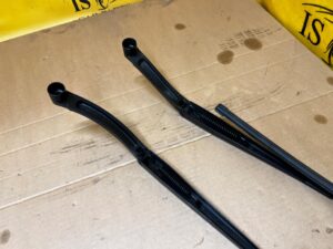 KOMPLET RAMIONA WYCIERACZKI PRZÓD RENAULT KOLEOS II EU