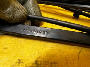 KOMPLET RAMIONA WYCIERACZKI PRZÓD CITROEN DS7 CROSSBACK X74 EU