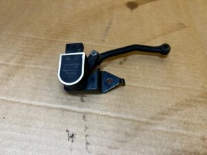 CZUJNIK POZIOMOWANIA ŚWIATEŁ PRZÓD MERCEDES GL GLS X166