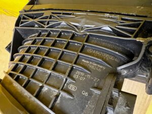 OBUDOWA FILTRA WLOT DOLOT PRZEWÓD POWIETRZA MERCEDES GL X166 3.0 CDI