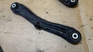 WAHACZ TYŁ TYLNY LEWY MERCEDES GL X166