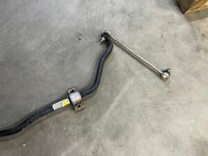 DRĄŻEK STABILIZATOR PRZÓD ŁĄCZNIKI CITROEN DS7 CROSSBACK X74 2.0 BLUE HDI