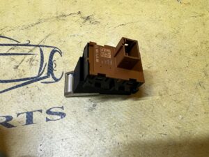 KOMPLET PANEL PRZEŁĄCZNIK SZYBY FOTELA TYŁ PRAWY CITROEN DS7 CROSSBACK X74